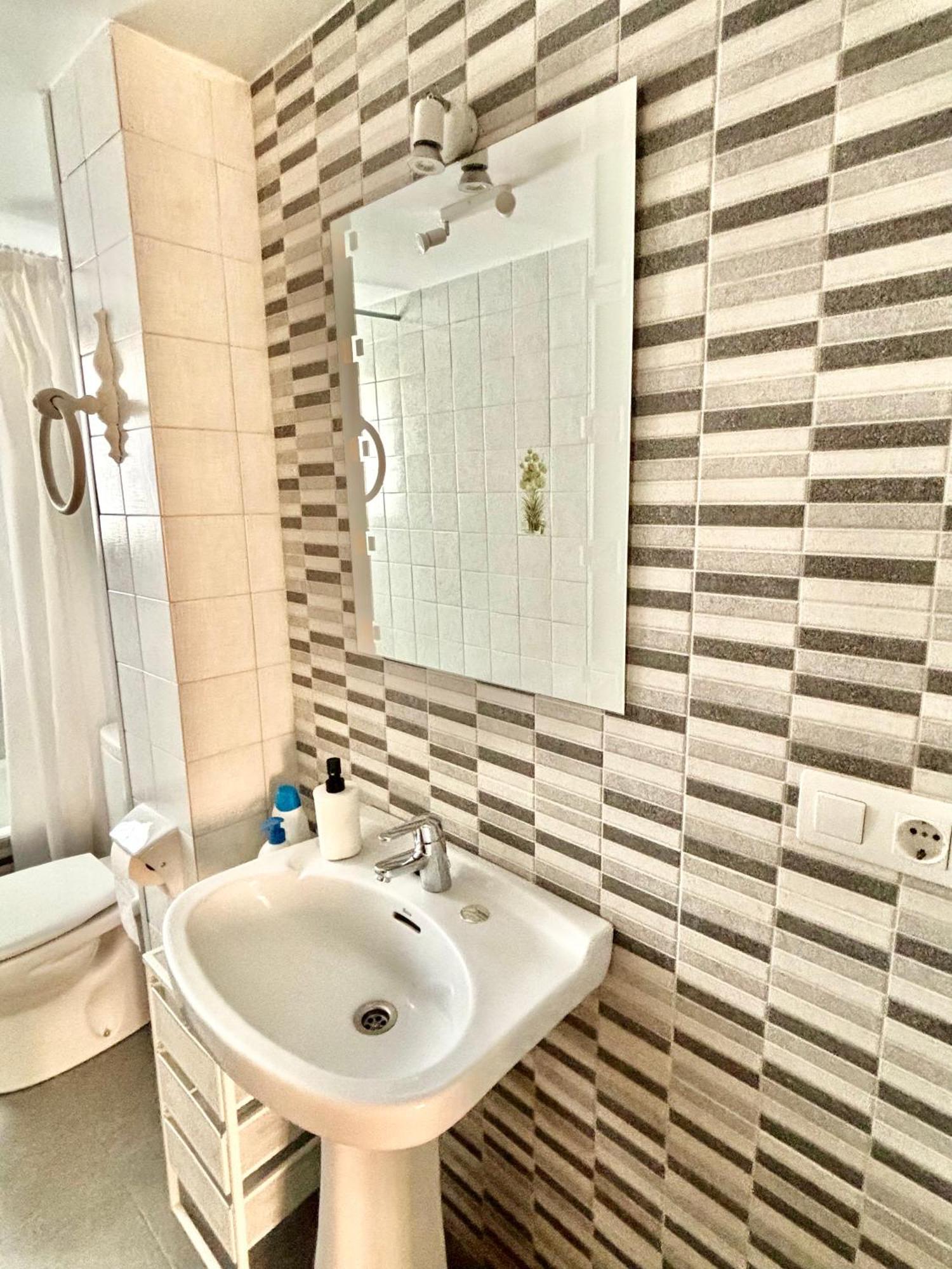 Piso En El Precioso Pueblo De Colunga Apartment Bagian luar foto