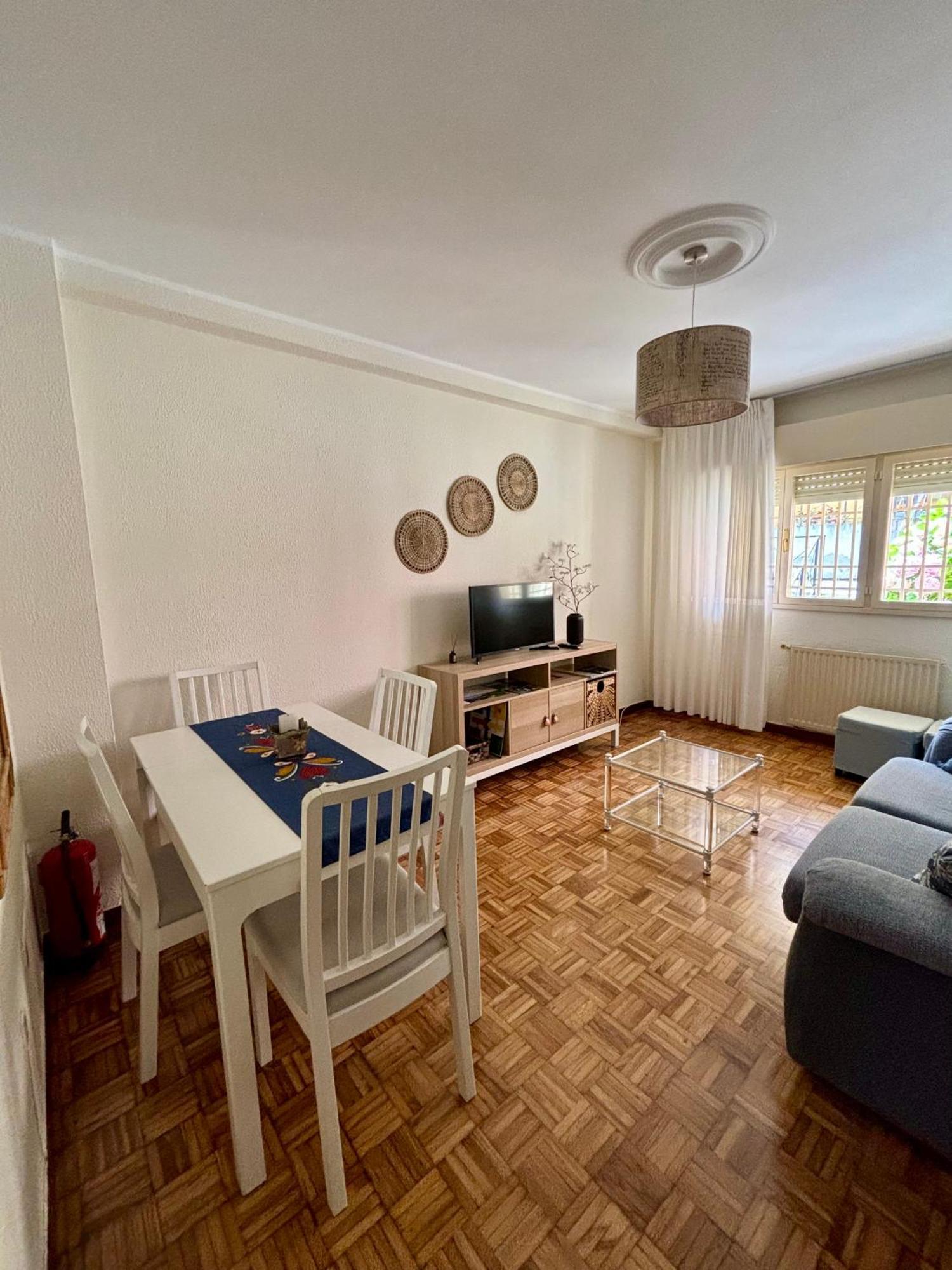 Piso En El Precioso Pueblo De Colunga Apartment Bagian luar foto